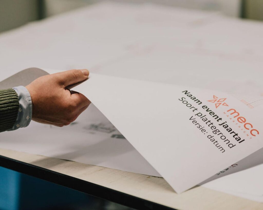 Services Exhibitor 2 1580x1260